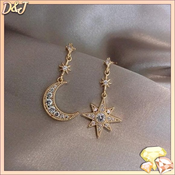 💎✨ Luna Gold Plated Earrings - Picture 2 of 6